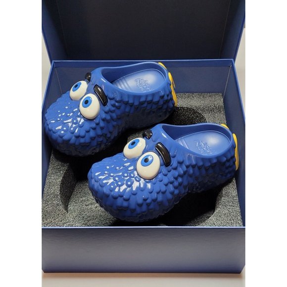 Kerwin Frost x McDonald's Fry Guy Clogs - Picture 5 of 13